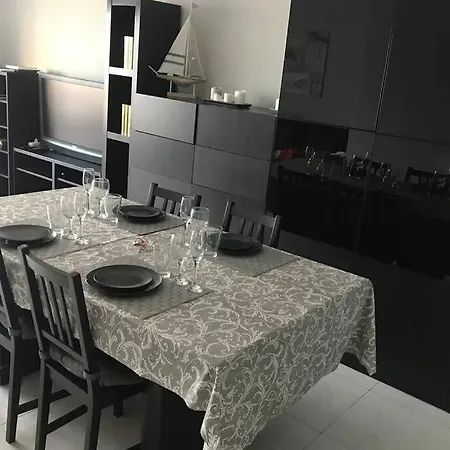 The Pleasure Of Living In Front Of The Sea Apartment *